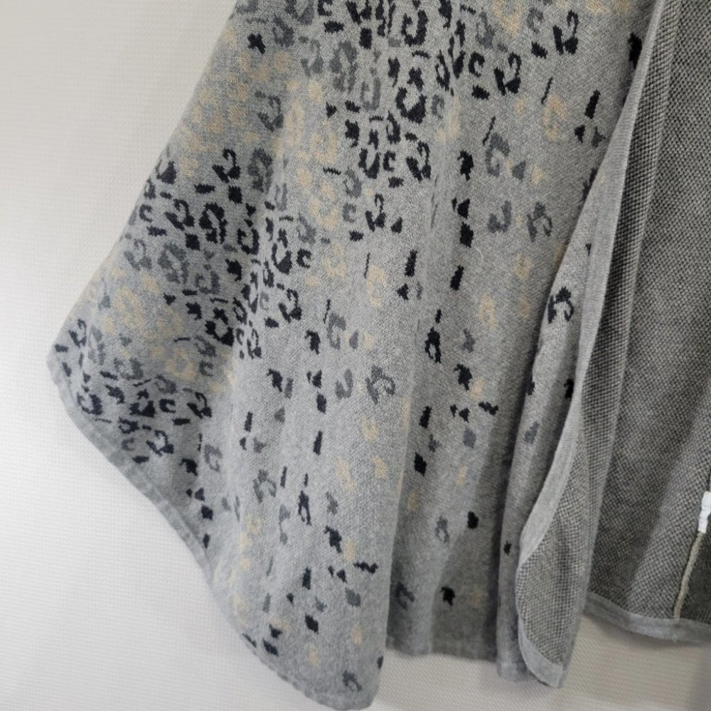 CAbi Gigi Gray Tan Leopard Cape Wrap Shawl Animal Print - Picture 6 of 11